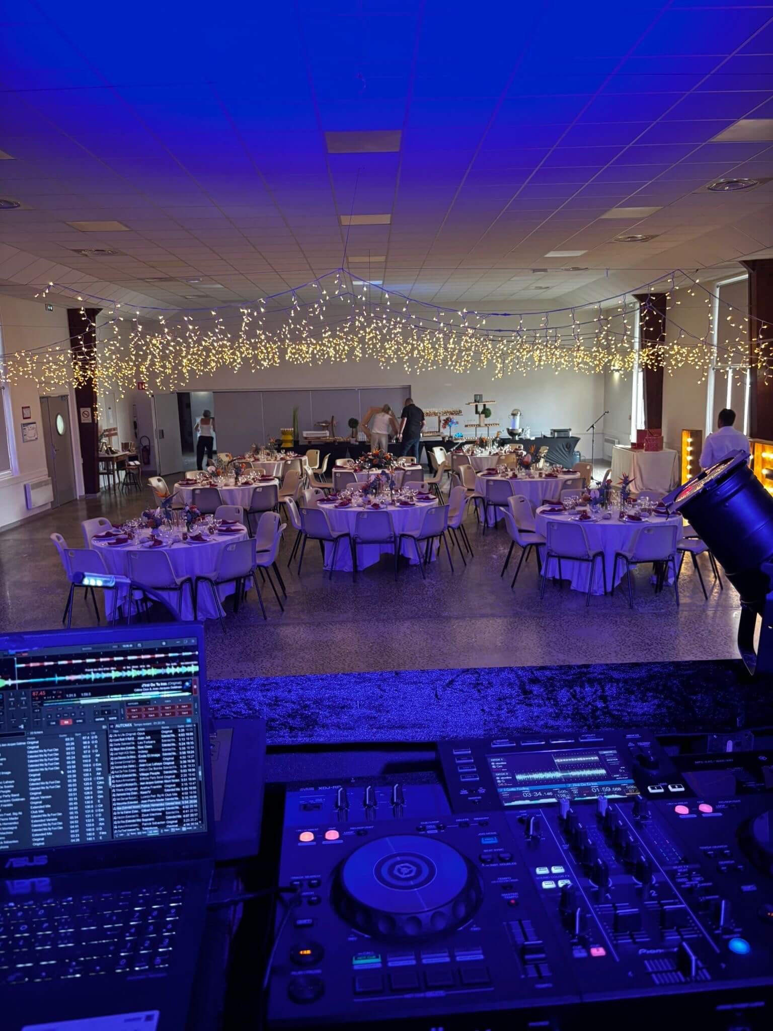 Salle de réception de mariage avec régie DJ Alves à Cherbourg